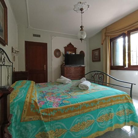 Domus Garden Bed & Breakfast Olbia Dış mekan fotoğraf