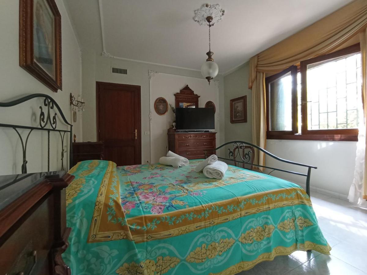Domus Garden Bed & Breakfast Olbia Dış mekan fotoğraf